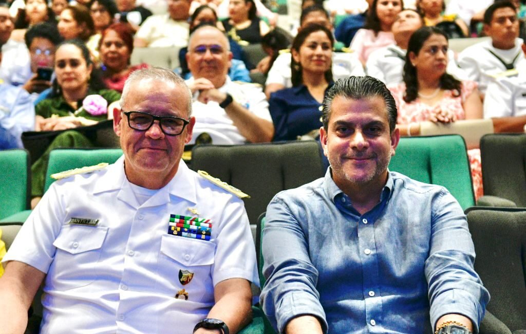 Yamil Melgar reconoce el talento de la Sinfónica de la SEMAR 573977519 122150884796724420 2153881781691296620 n