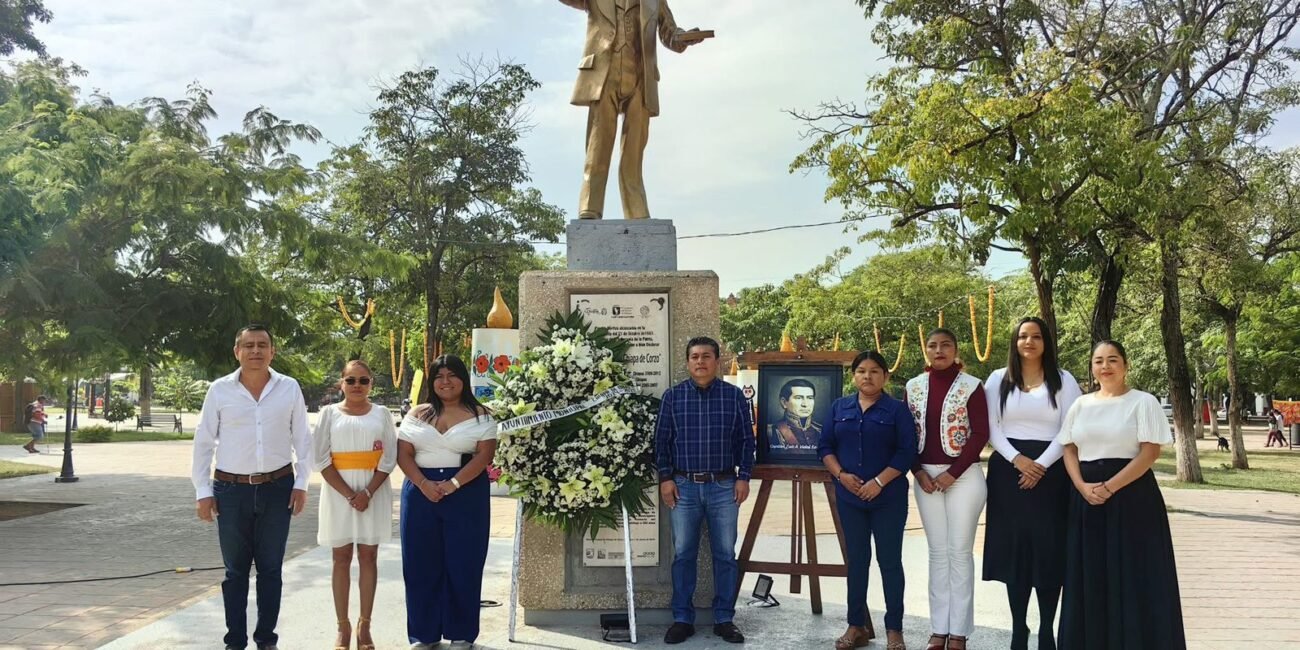 Se llevó a cabo la Ceremonia Conmemorativa del CLXI Aniversario Luctuoso del Capitán Luis Vidal Escobar en la Plaza de Armas Ángel Albino Corzo. WhatsApp Image 2025 11 05 at 6.34.59 PM