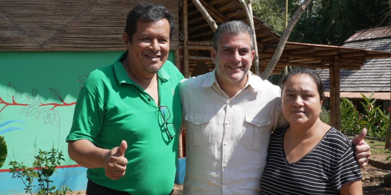 Yamil Melgar reconoce a la UNAM por fortalecer investigación agrícola en Tapachula WhatsApp Image 2025 11 10 at 7.45.23 PM