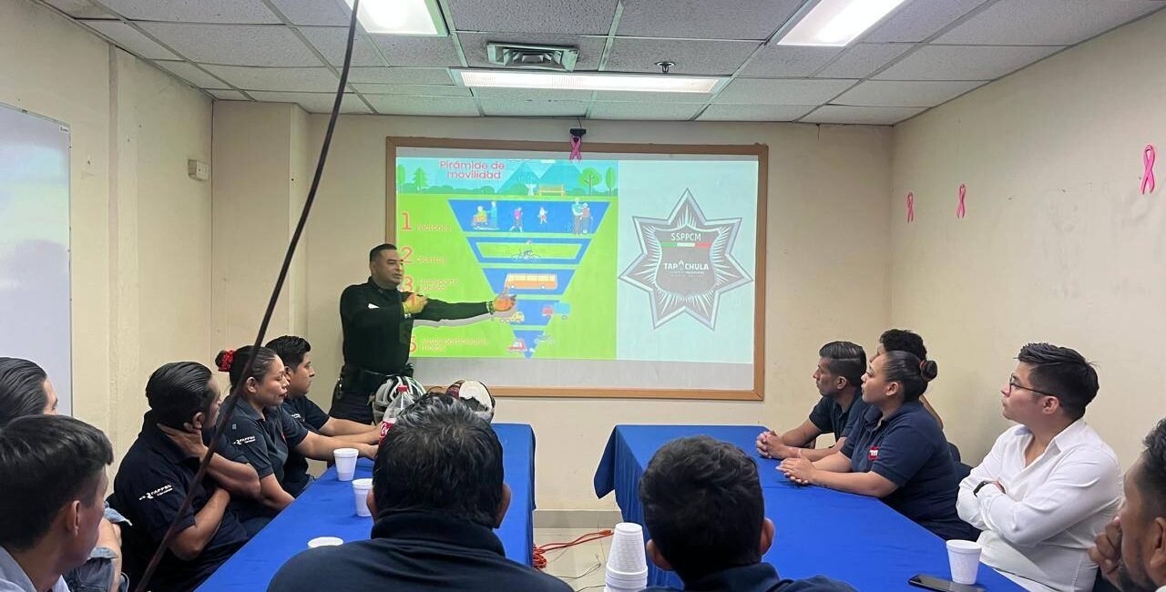 FOMENTAN CULTURA VIAL EN EMPRESAS DE TAPACHULA. 592905157 122154484826724420 7419698518342920676 n