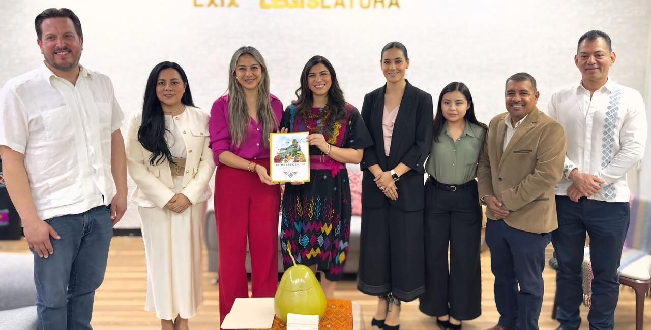 IAP Chiapas otorga 33 diplomas con RVOE en materia administrativa y financiera fortaleciendo el servicio público estatal y municipal FOTOS SECTUR00005