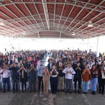 Reflexiones educativas sobre el autismo avanzan por todo Chiapas WhatsApp Image 2025 12 02 at 1.51.06 PM