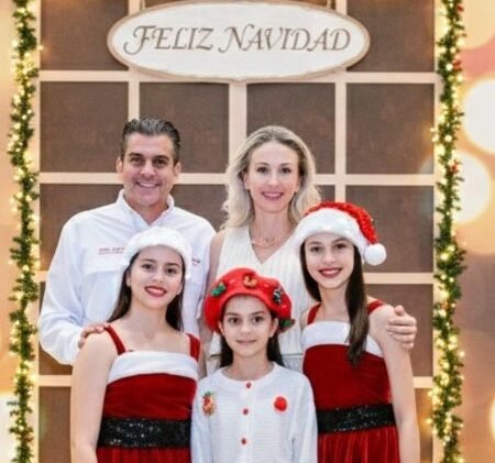 Yamil Melgar y Beba Pedrero comparten mensaje de unidad y paz en esta Navidad WhatsApp Image 2025 12 27 at 12.54.59 PM
