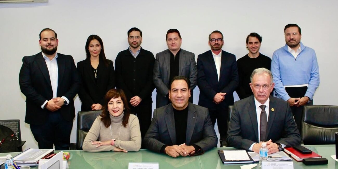 Eduardo Ramírez dialoga con la SICT sobre el proyecto AeroBalam para fortalecer conectividad FOTO PRINCIPAL 8