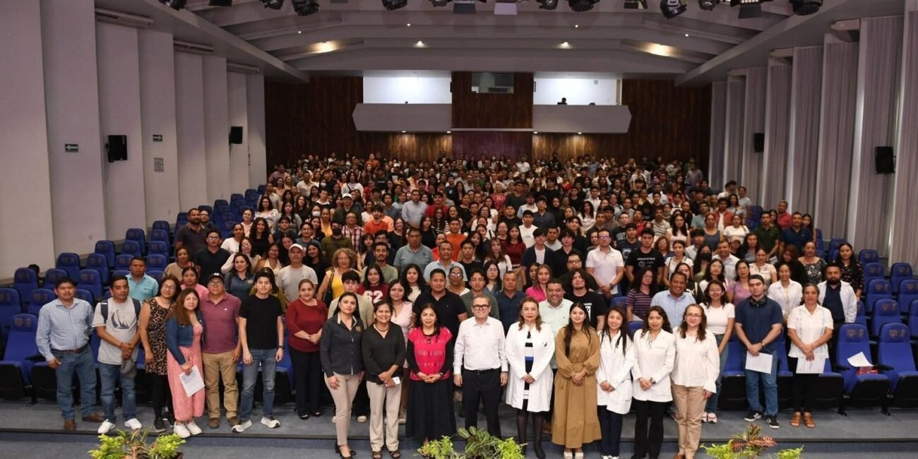 Dan bienvenida a la UNACH a estudiantes del curso de inducción de la Facultad de Medicina Humana MEDICINA 2