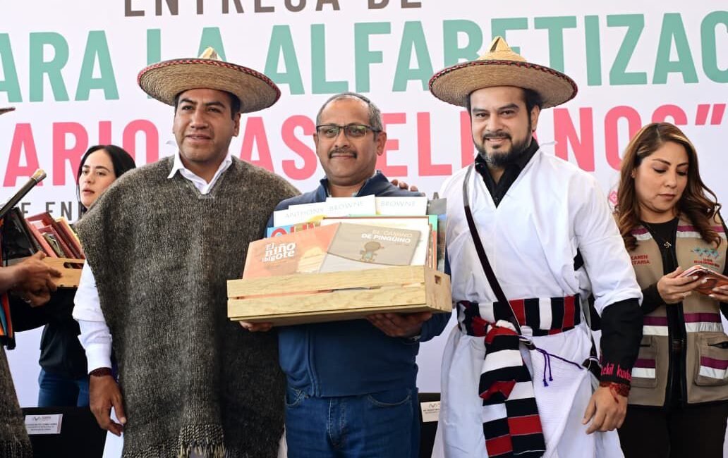 Cuando los libros llegan, los mundos se multiplican en Santiago El Pinar