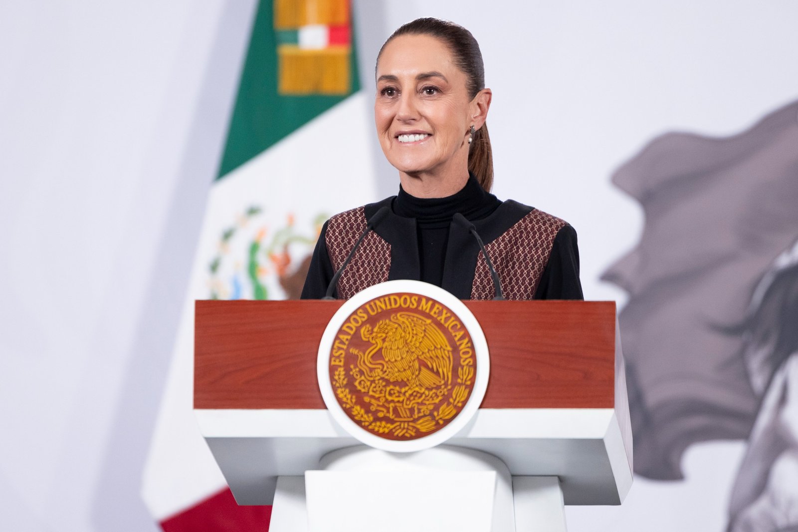 Llegada de 98.2 millones de visitantes internacionales a Mexico en 2025 es resultado de la grandeza cultural y la transformacion del pais Presidenta Claudia Sheinbaum00001