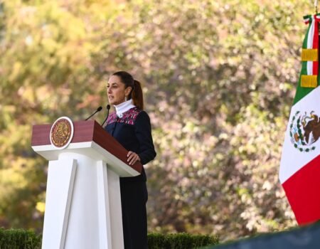 Mexico es dignidad valentia y grandeza Presidenta Claudia Sheinbaum en Ceremonia por el Dia de la Bandera00015