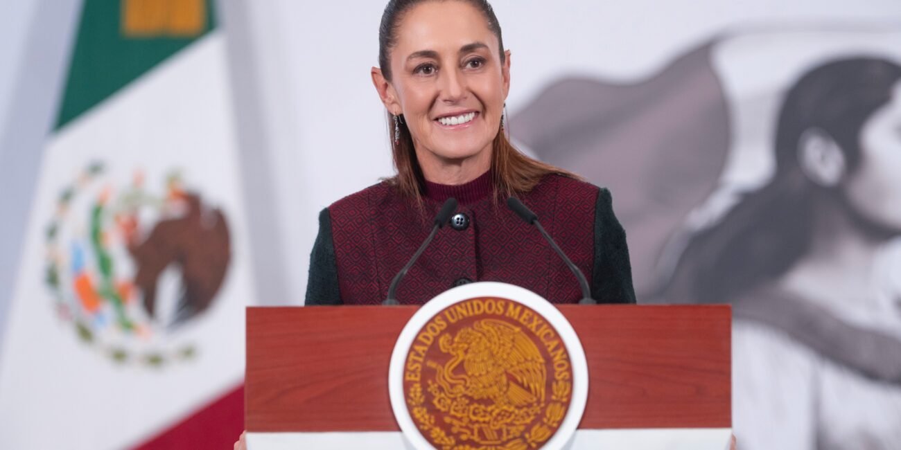 Pensiones sin privilegios: Presidenta Claudia Sheinbaum enviará al senado iniciativa de reforma para eliminar pensiones millonarias de exfuncionarios de altos mandos de confianza Pensiones sin privilegios Presidenta Claudia Sheinbaum enviara al senado iniciativa de reforma para eliminar pensiones millonarias de exfuncionarios de altos mandos de confianza00003