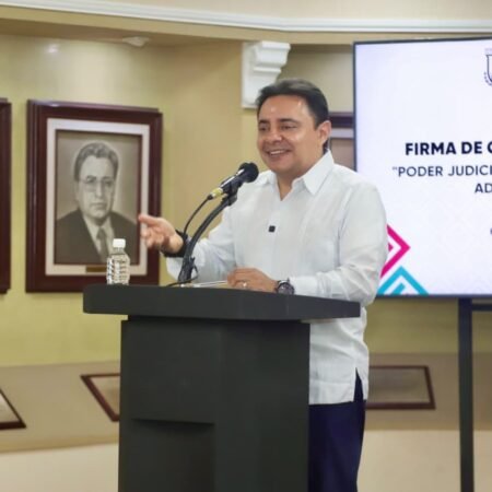 Poder Judicial y Tribunal de Justicia Administrativa impulsan justicia digital en Chiapas WhatsApp Image 2026 02 18 at 7.15.48 PM 1