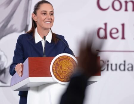 En un hecho historico Presidenta Claudia Sheinbaum entrega por primera vez titulos de concesion de agua a municipios de Tijuana Rosarito Mexicali Tecate y Ensenada en BC00001