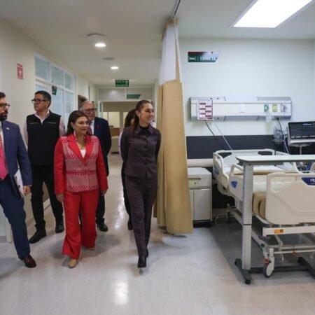 Presidenta Claudia Sheinbaum inaugura Hospital Oncologico para la Mujer de la CDMX del IMSS Bienestar que atendera a 500 mil mujeres al ano00005