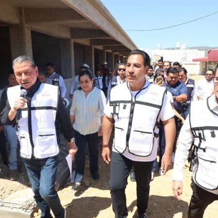 Fortalecen infraestructura educativa en Berriozabal con nuevas aulas, espacios deportivos y proyectos de nivel medio superior y superior WhatsApp Image 2026 02 27 at 7.22.35 PM