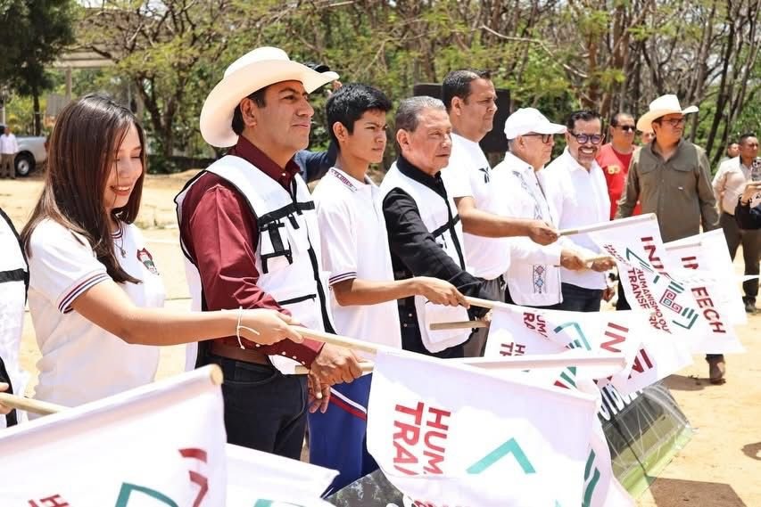 En Villaflores, Eduardo Ramírez fortalece la conectividad con rehabilitación carretera FOTO PRINCIPAL 1