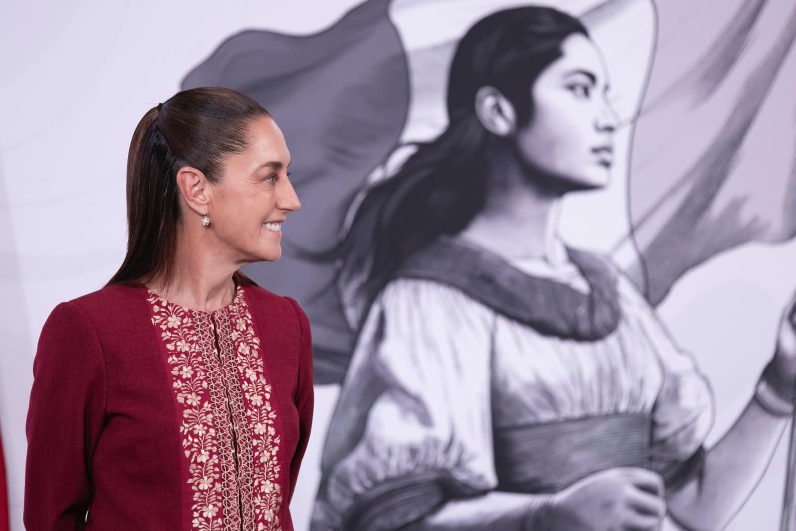 Presidenta anuncia decreto para crear el Servicio Universal de Salud del 13 al 30 de abril inicia credencializacion de personas de 85 anos00002