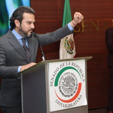 Premio u-GOB por innovación es otorgado al gobierno de Eduardo Ramírez en el Senado de la República WhatsApp Image 2026 04 08 at 8.23.17 PM