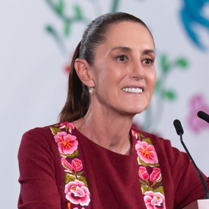 En los gobiernos de la transformacion se construiran 16 mil 543 camas nuevas de hospital 80 mas que los ultimos dos sexenios neoliberales Presidenta Claudia Sheinbaum00001 e1779292456424