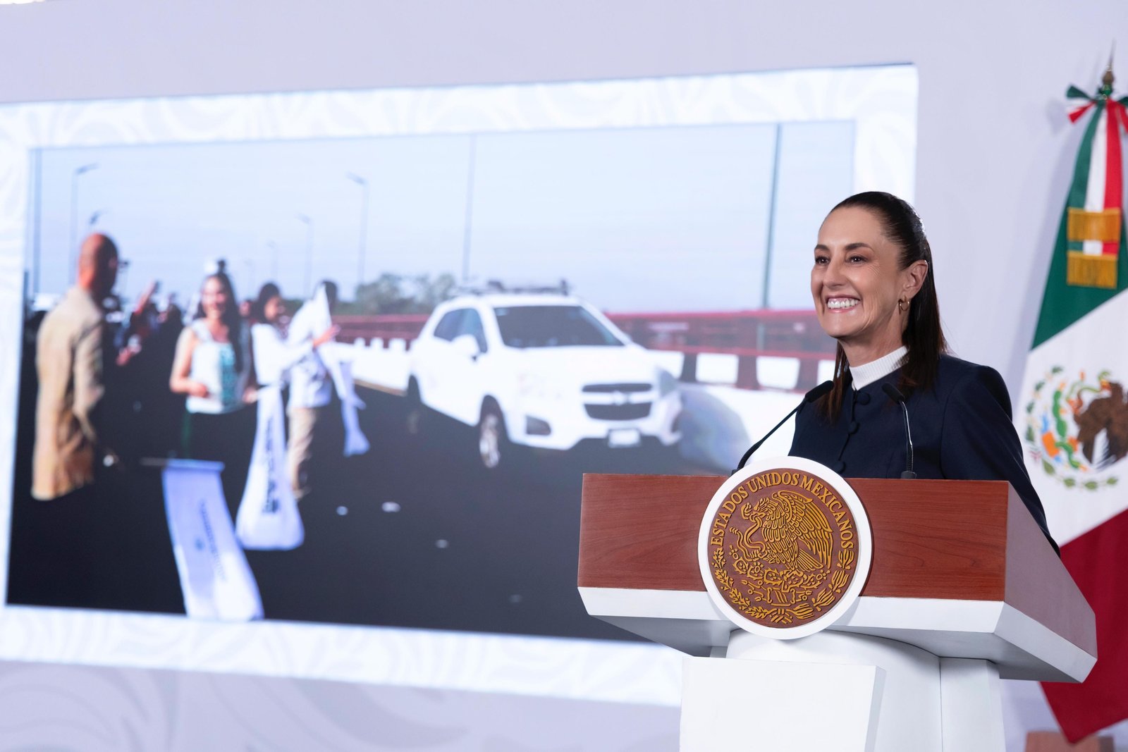 Presidenta Claudia Sheinbaum destaca record historico en IED en el primer trimestre de 2026 con 23 mil 591 mdd e incremento de 21.8 en