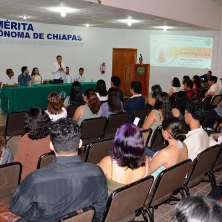 Expertos en frutos tropicales participaron en el Seminario de Investigación del Instituto de Biociencias de la UNACH SEMINARIO 4
