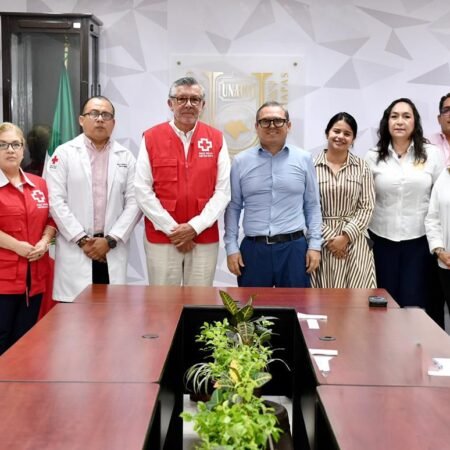 Abren UNACH y Cruz Roja Mexicana espacios que fortalecen la formación de estudiantados y egresados de la Licenciatura en Médico Cirujano UNACH CRUZ ROJA 1