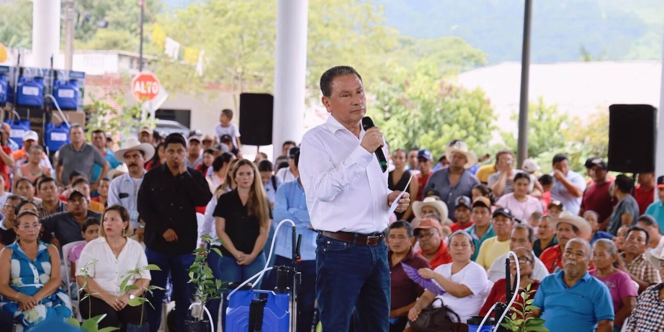 Anuncian acciones de infraestructura educativa en Sunuapa y Ostuacán 584f07ab 5d88 4751 a0a2 c76d8a8956e6