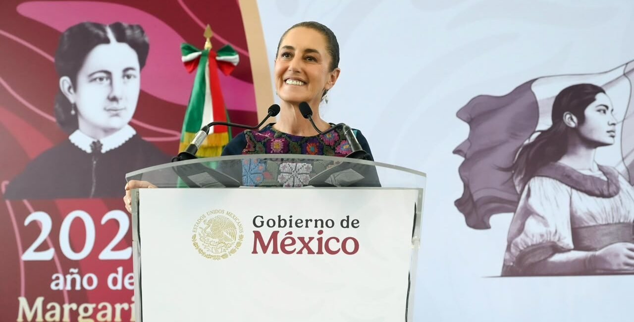El objetivo de Jovenes Construyendo el Futuro es otorgar un ano de experiencia y el derecho al empleo digno Presidenta Claudia Sheinbaum desde Xalapa3