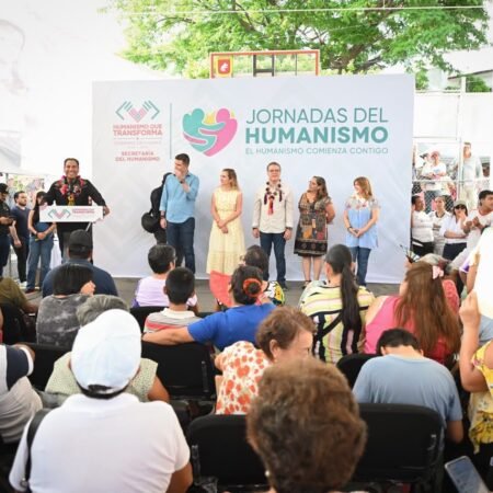 Eduardo Ramírez acerca programas y servicios a familias mediante las Jornadas del Humanismo FOTO PRINCIPAL 5 1