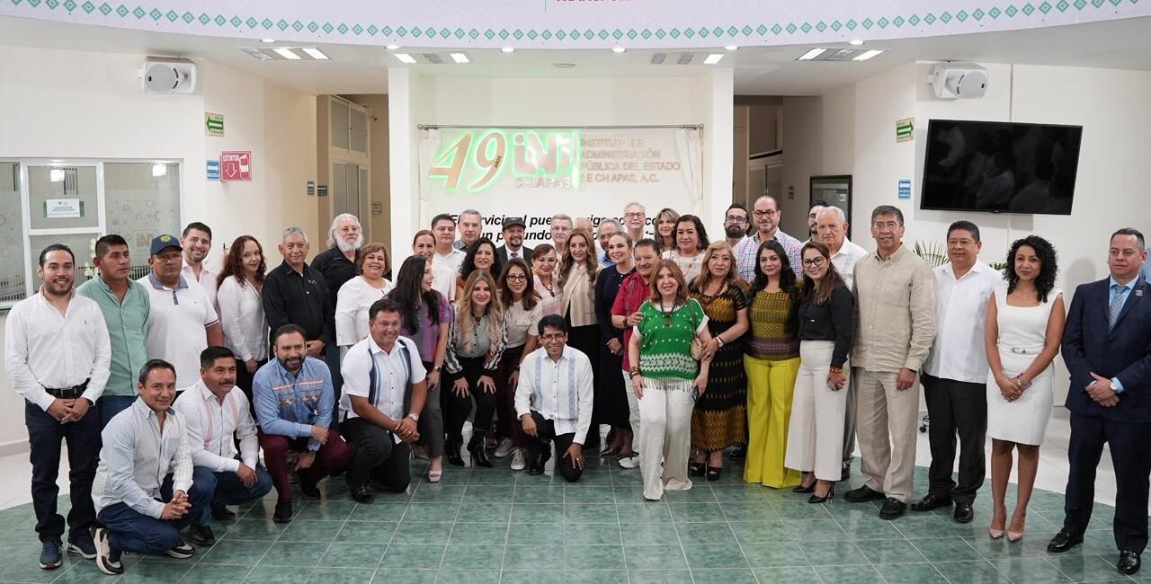 IAP Chiapas consolida su compromiso con la formación académica y la profesionalización del servicio público en su 49 aniversario FOTOS IAP 1 1