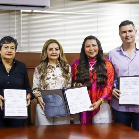 Firman Convenio de Colaboración SEyT, SPyAP y La Nueva Viga FOTOS SEyT 6