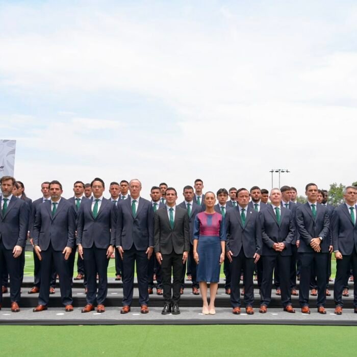 Presidenta Claudia Sheinbaum abandera a la Seleccion Nacional de Mexico que participara en la Copa Mundial de la FIFA 202600001