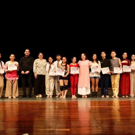 Coneculta realiza el Encuentro Estatal de Danza Contemporánea 2026, en el Teatro de la Ciudad Emilio Rabasa WhatsApp Image 2026 05 29 at 8.29.48 PM