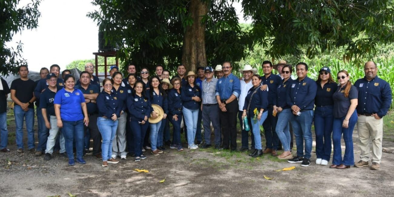 Recorre rector Oswaldo Chacón Rojas instalaciones académicas y de capacitación en el Campus IV de la UNACH WhatsApp Image 2026 06 09 at 4.20.06 PM