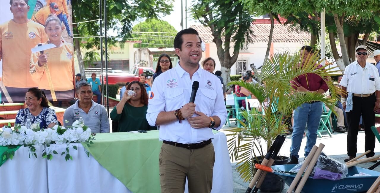 Protección Civil de Chiapas entrega equipamiento a Comités Humanistas en la región Soconusco