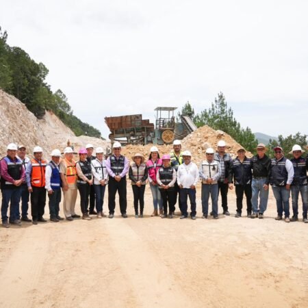Encabeza Anakaren Gómez Zuart recorrido técnico en la obra del Libramiento de las Alfareras FOTOS SEINFRA 2
