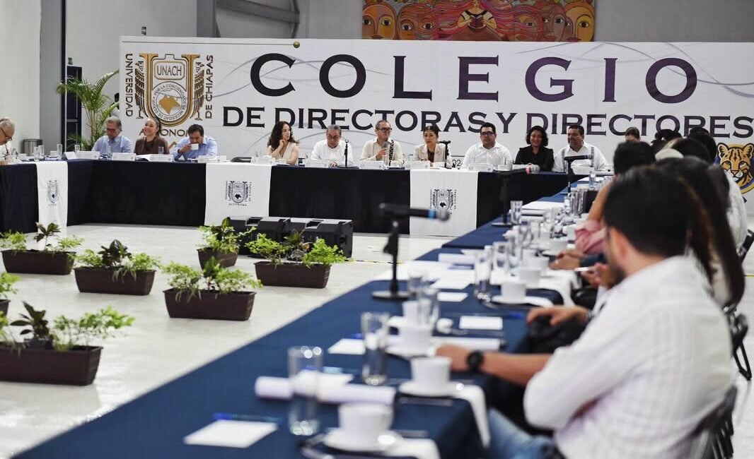 Llama Oswaldo Chacón a fortalecer el crecimiento y la calidad académica de la UNACH
