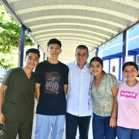 YAMIL MELGAR RECONOCE A JÓVENES COMO PRESENTE DE LA TRANSFORMACIÓN DE TAPACHULA