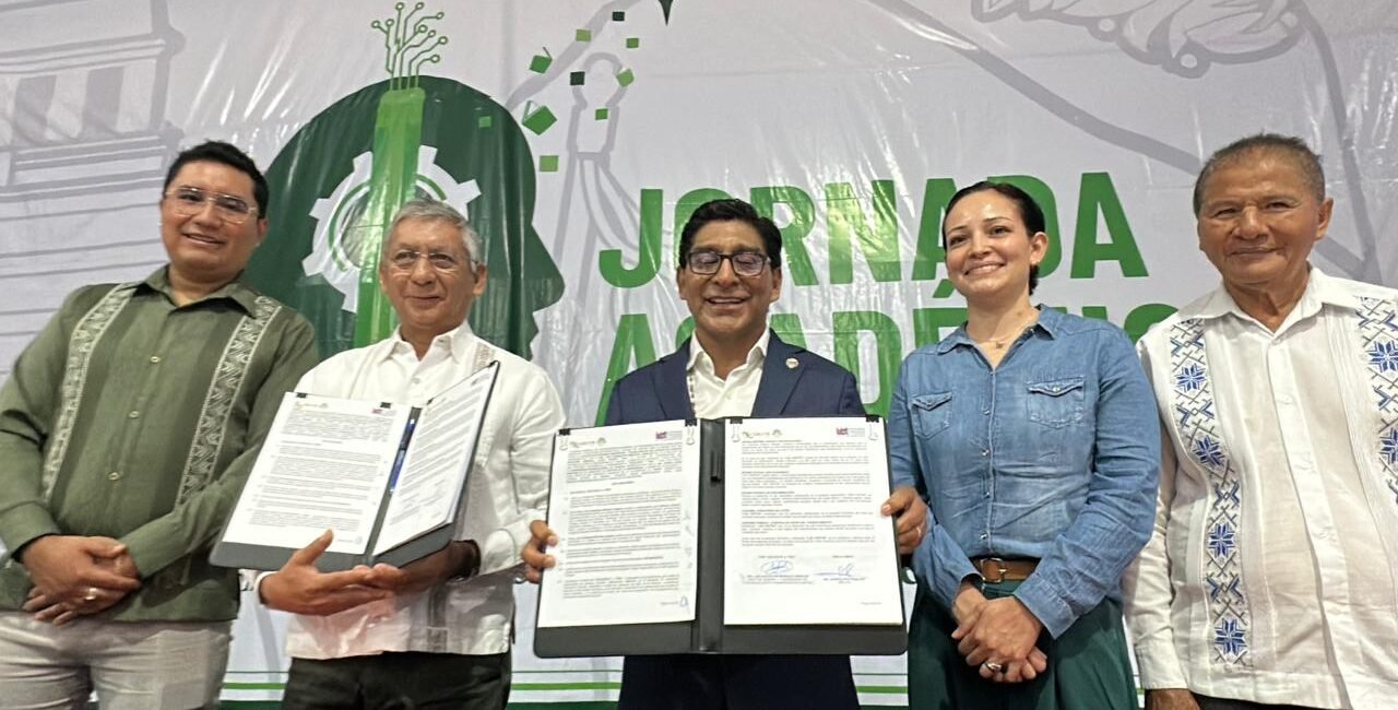 Cecytech y Unich firman convenio de colaboración para ampliar oportunidades educativas