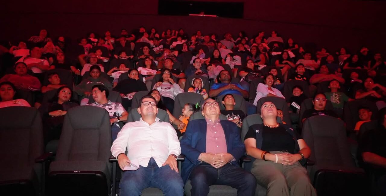 Planetario Tuxtla realiza velada astronómica para acercar la ciencia a las familias chiapanecas