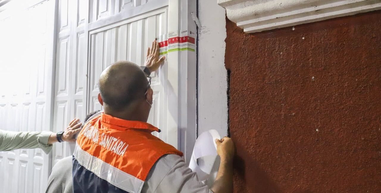 Salud suspende clínica de hemodiálisis en Tuxtla Gutiérrez por incumplir normas sanitarias